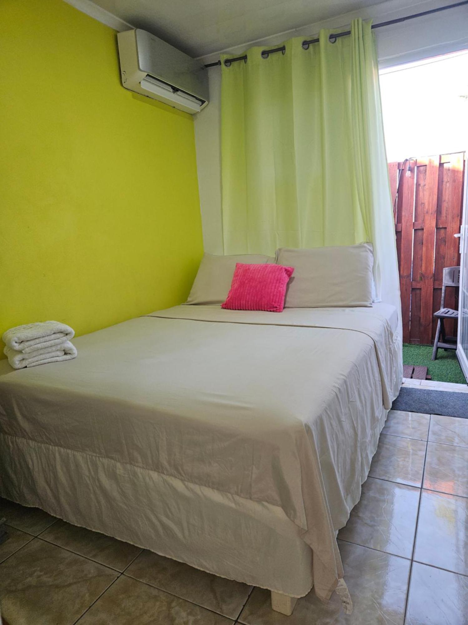 The Jazmine'S Apartment A Oranjestad Exteriör bild