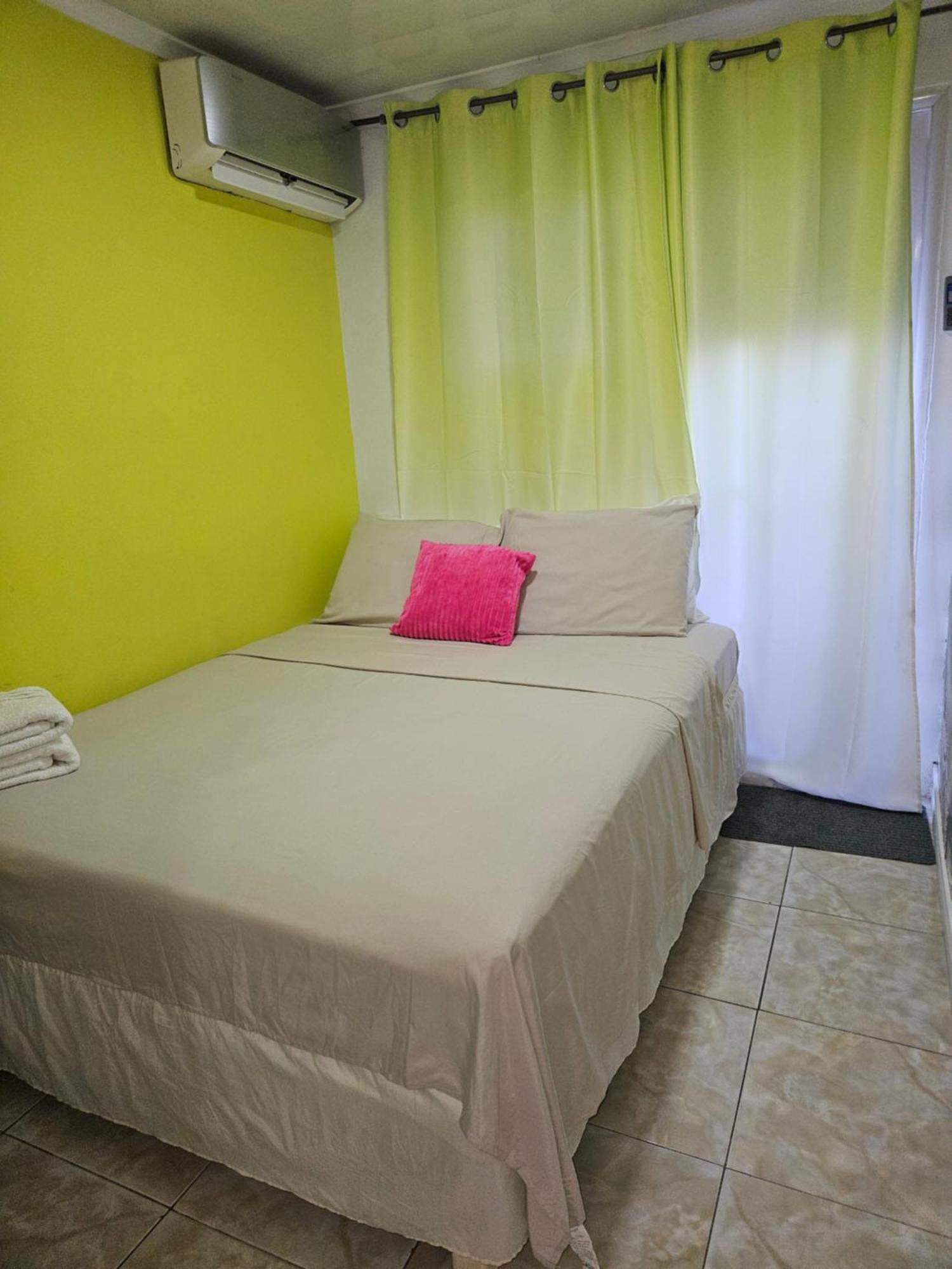 The Jazmine'S Apartment A Oranjestad Exteriör bild
